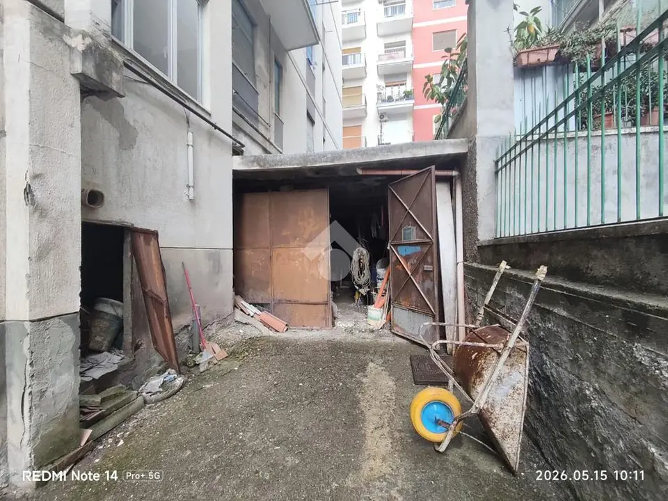 Box / posti auto in vendita a Salerno