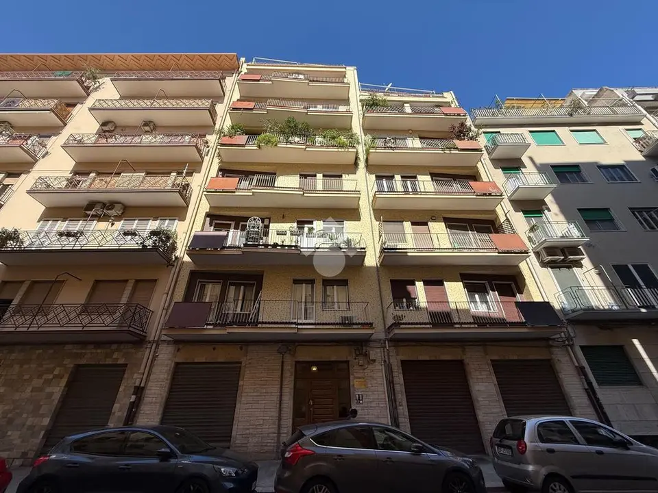 5 locali in vendita a Bari