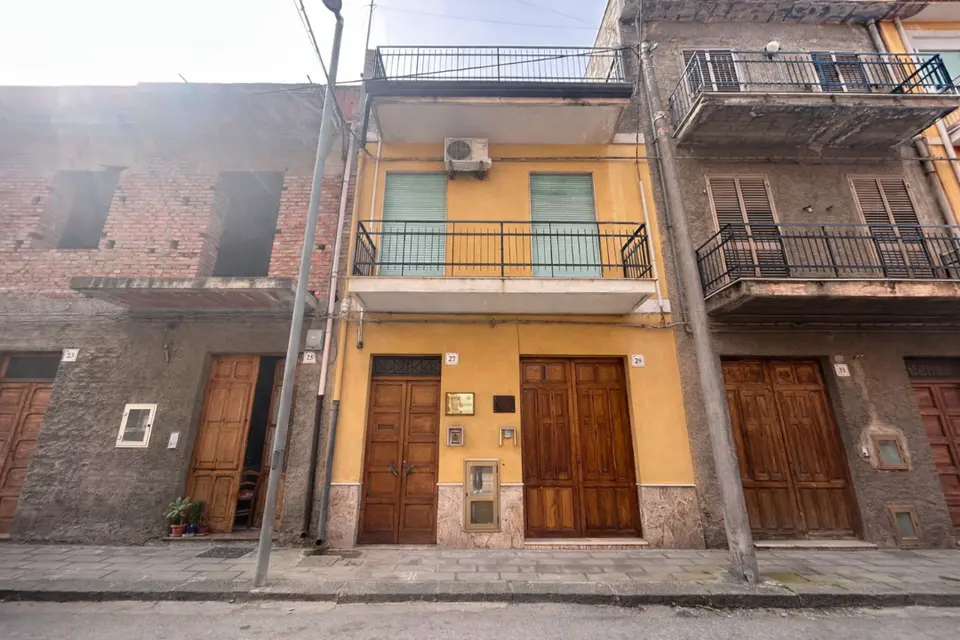 Appartamento in VIA DEI VESPRI  27, Barcellona Pozzo di Gotto (ME)