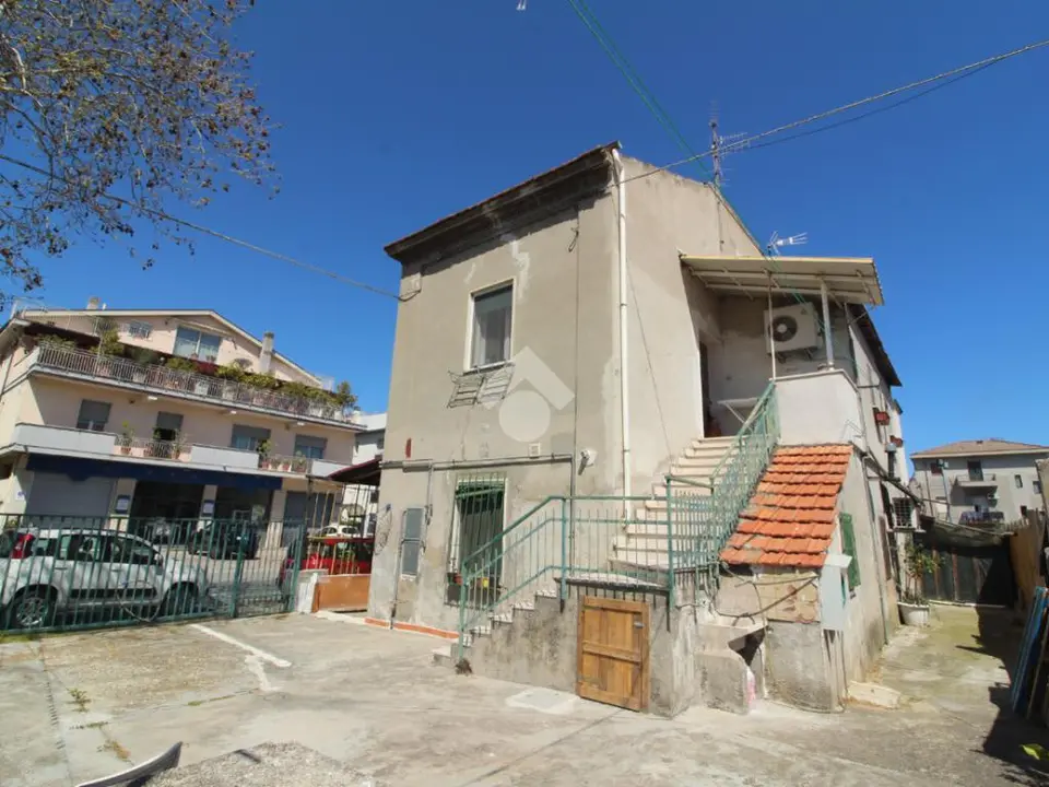 Bifamiliare in vendita a Pescara