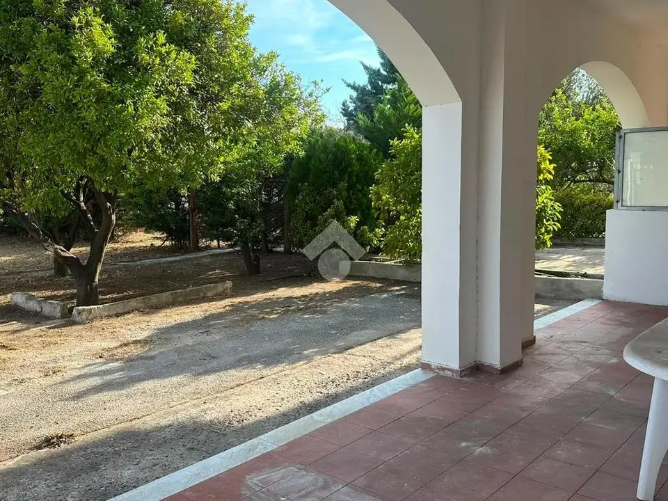 Porzione di bifamiliare in vendita a Torre Annunziata