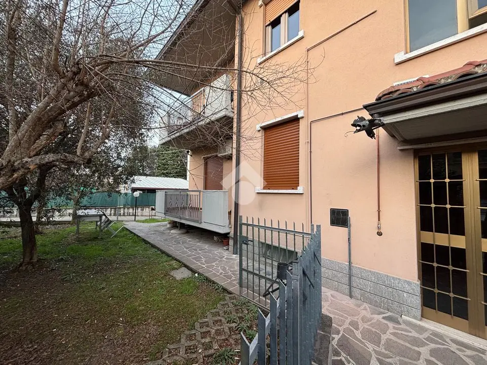 Bilocale in vendita a Treviolo
