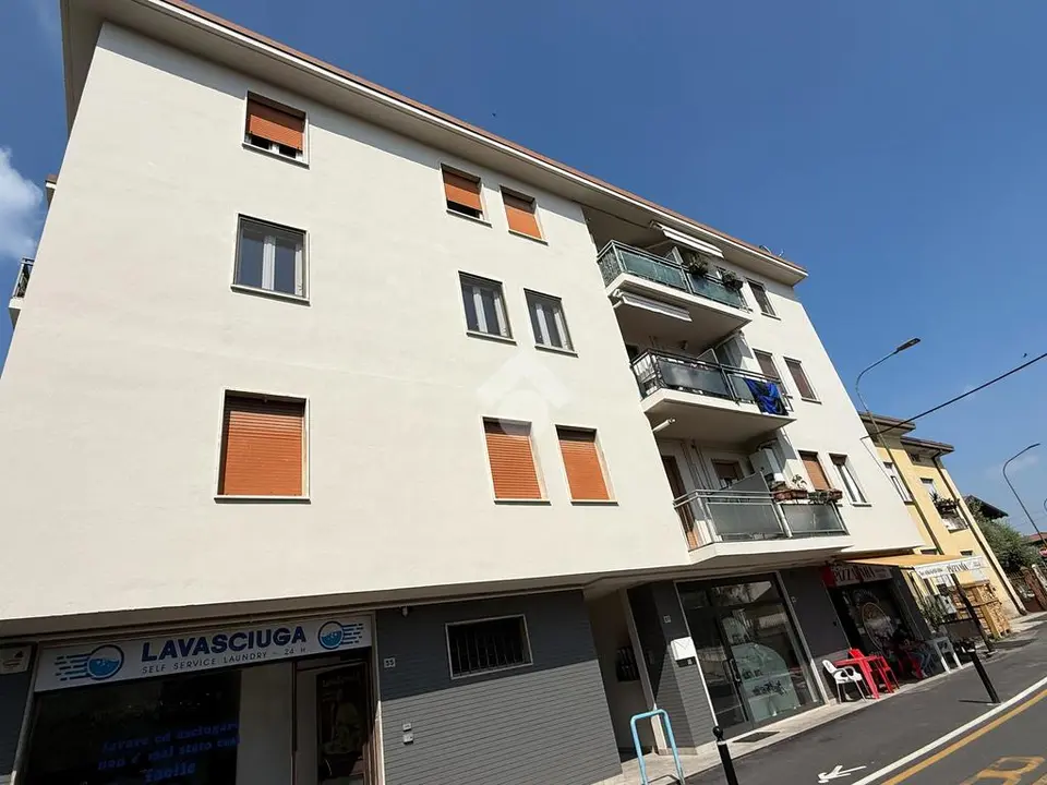 Trilocale in vendita a Desenzano Del Garda