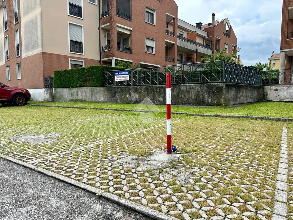 Posto auto in vendita a Padova