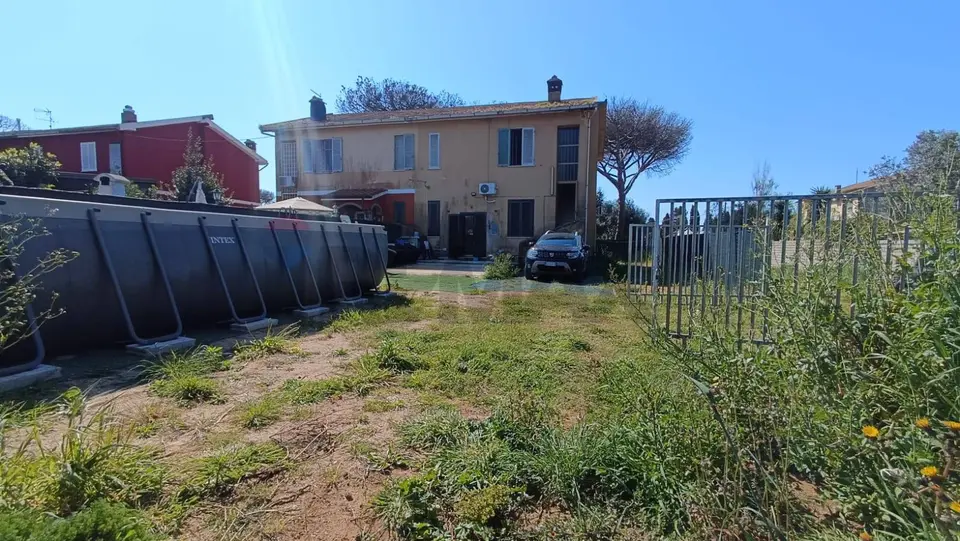 Cascina/Casale in Vendita a Aprilia
