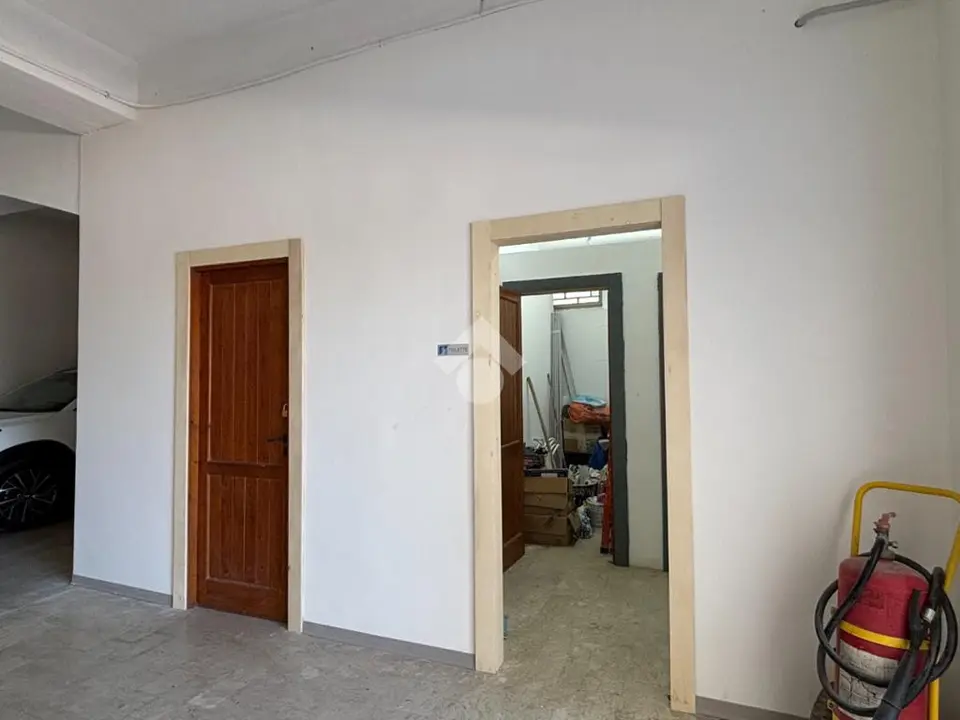 Box / posti auto in vendita a Palermo