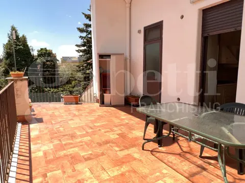 Appartamento in Via Francesco crispi  107, Trecastagni (CT)