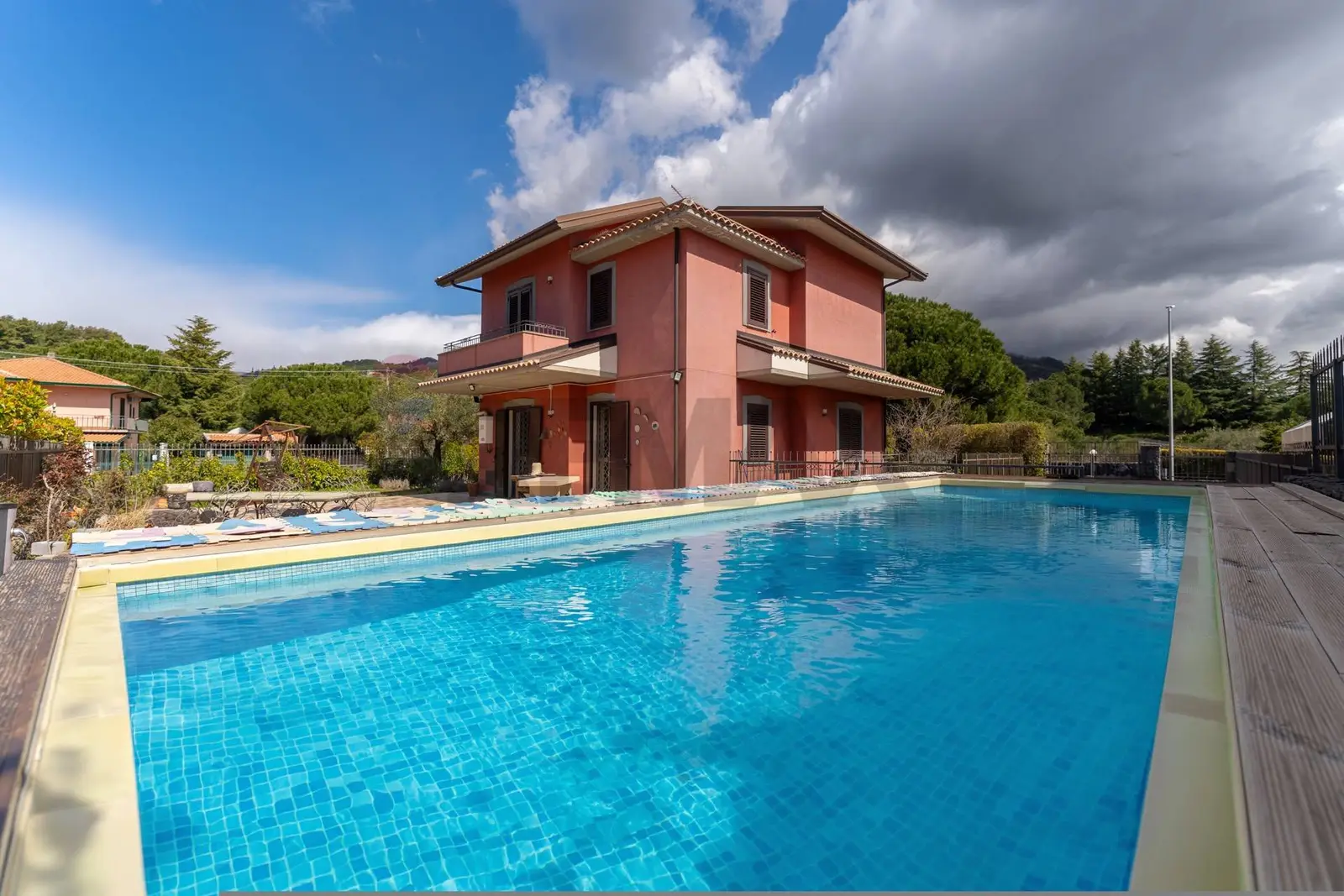 Villa singola in Vendita a Nicolosi