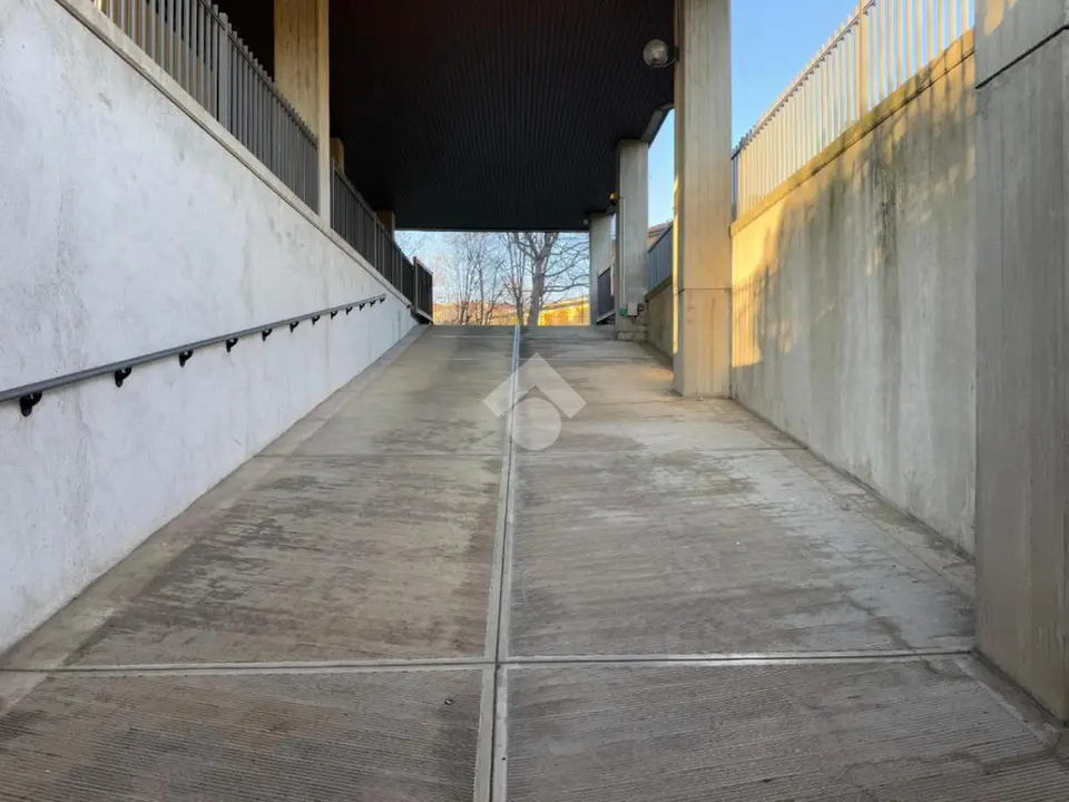 Box / posti auto in vendita a Bergamo