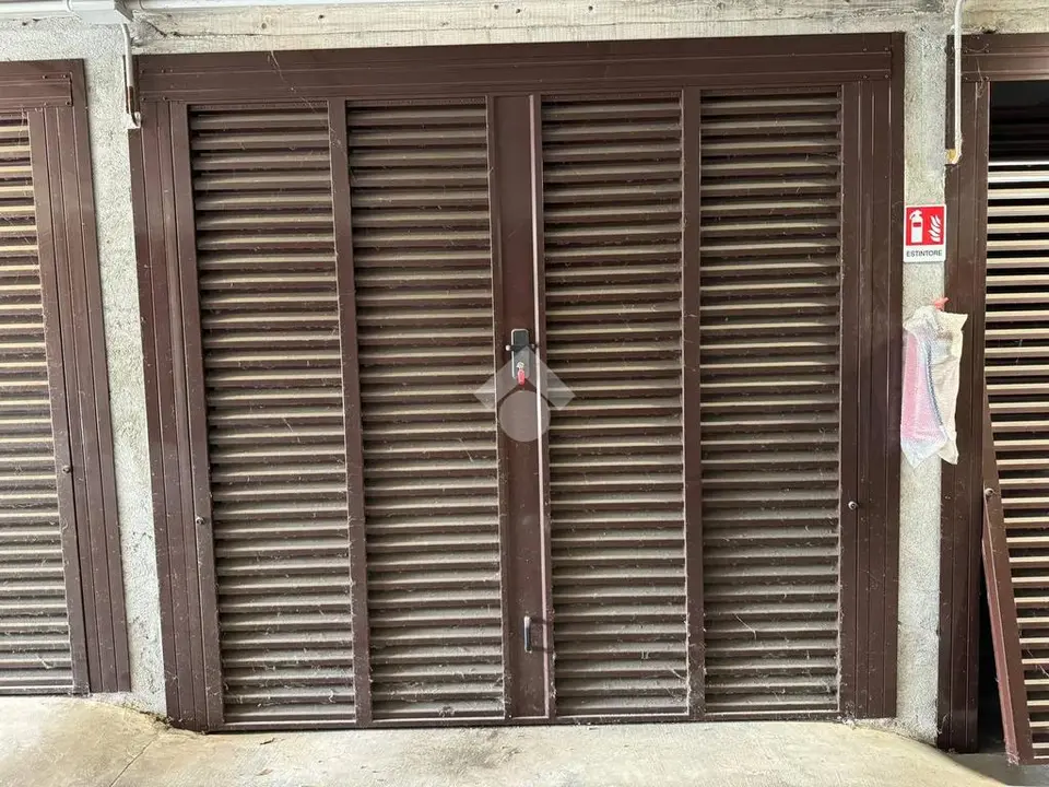 Box / posti auto in vendita a Solto Collina