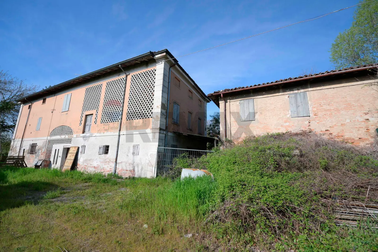 Cascina/Casale in Vendita a Modena