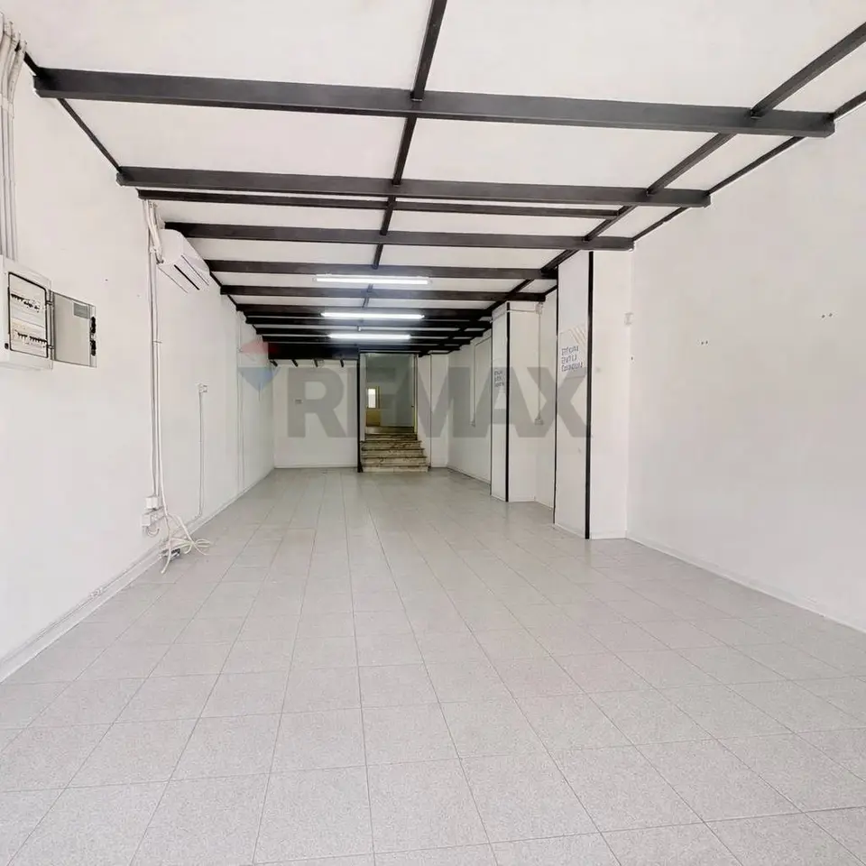 Locale Commerciale in Vendita a Cosenza