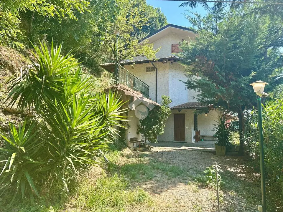 Casa indipendente in vendita a Carasco