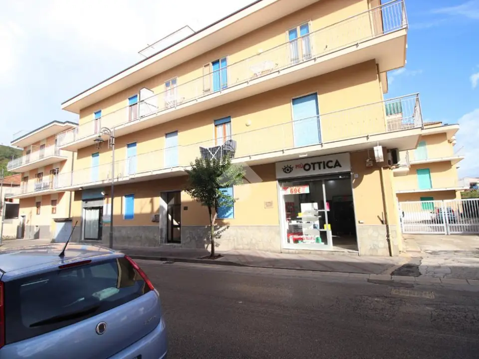 Box / posti auto in affitto a Fisciano