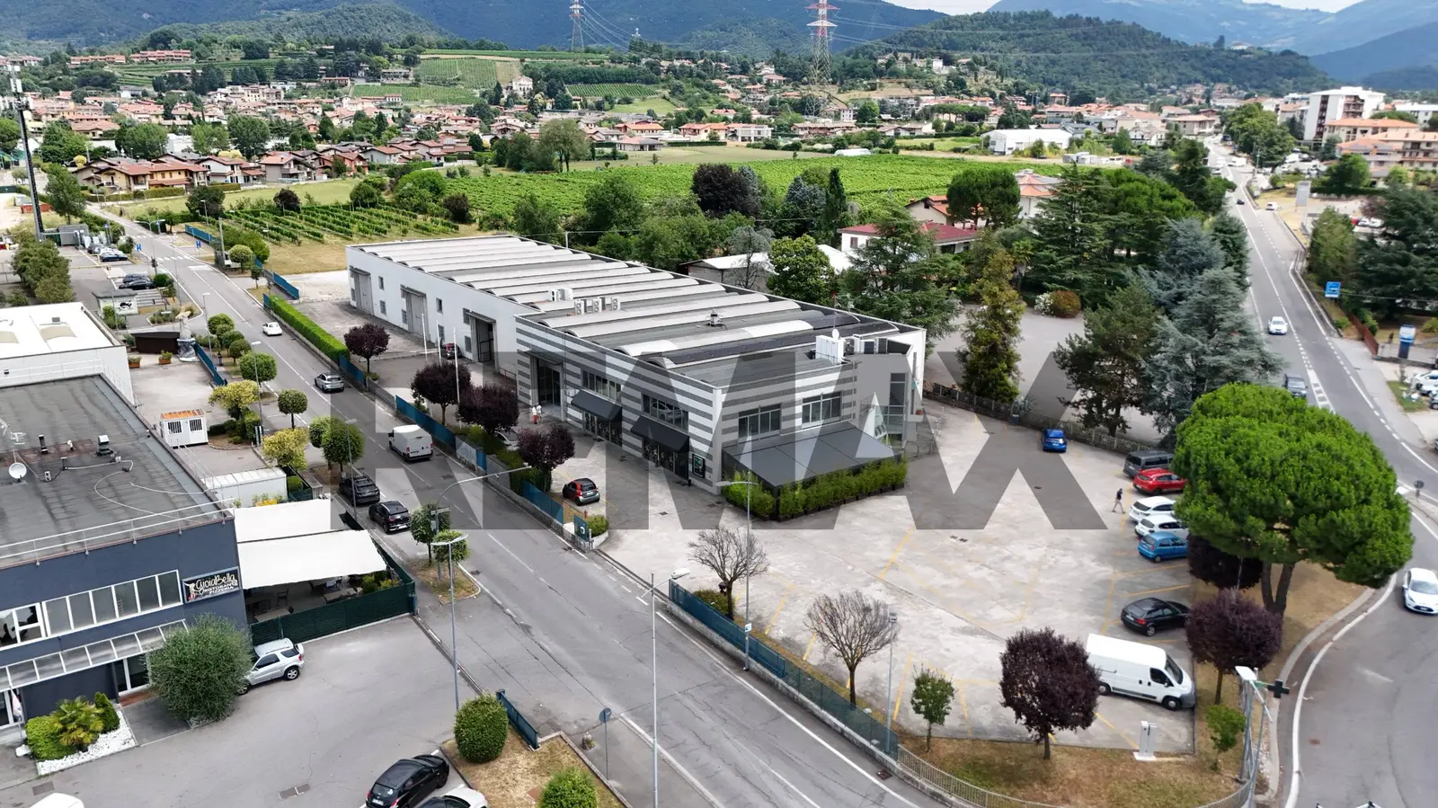Locale Commerciale in Affitto a Cenate Sotto