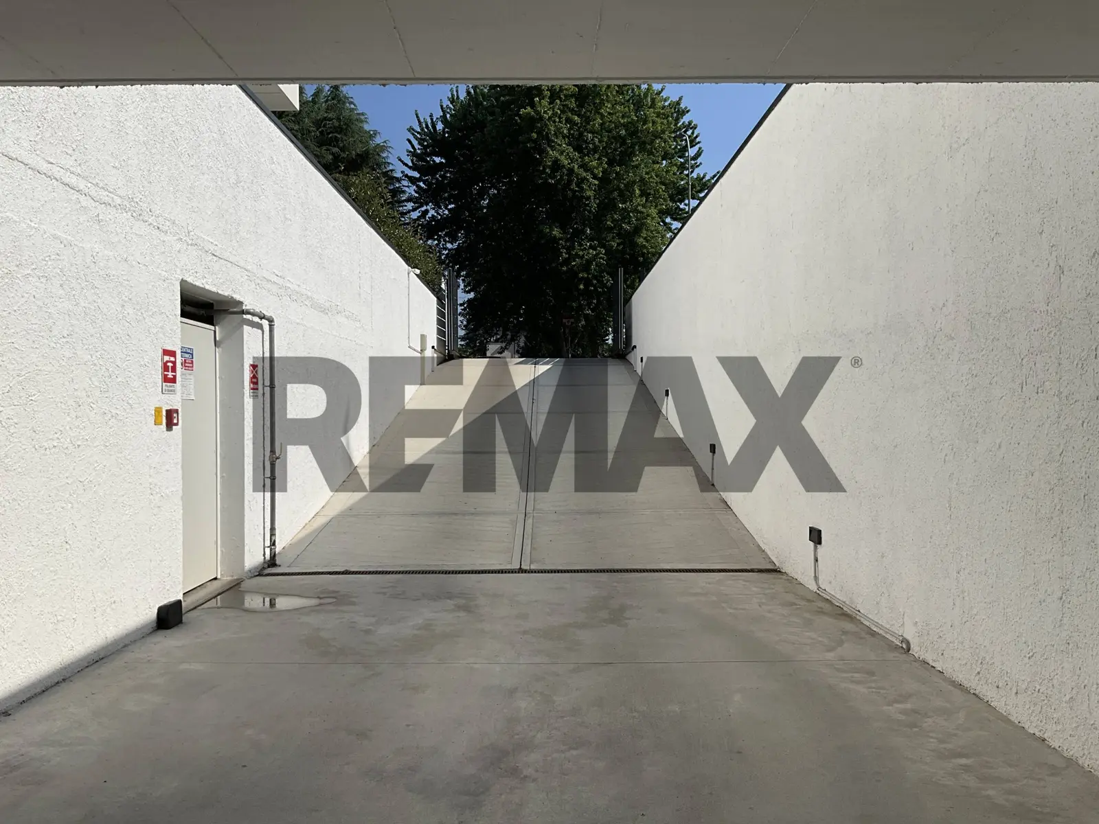 Garage/Box in Affitto a Arese
