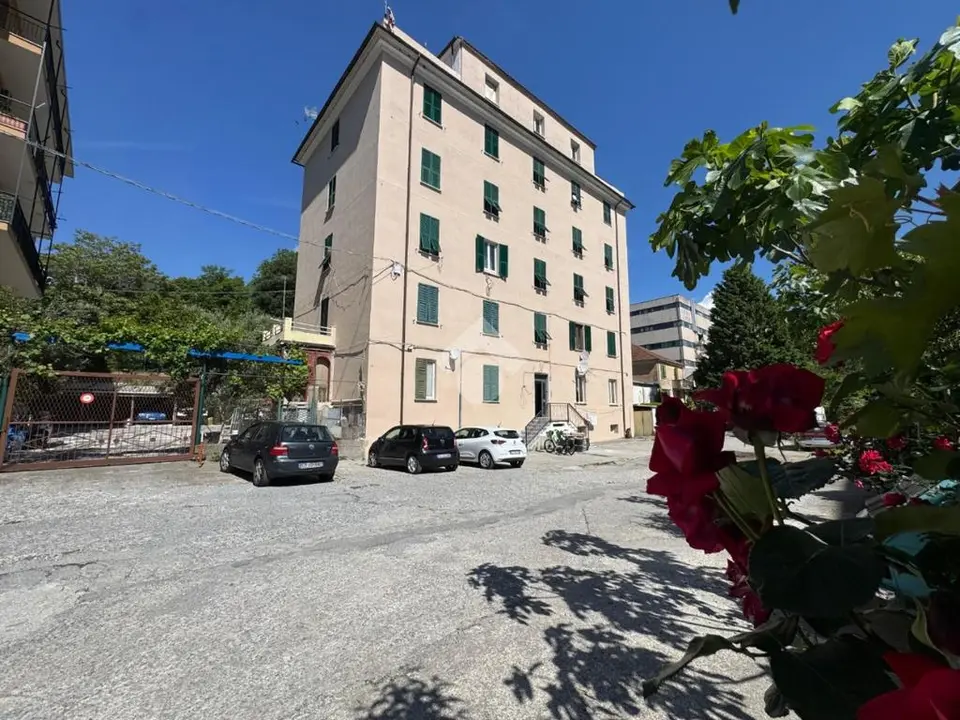 5 locali in vendita a Genova
