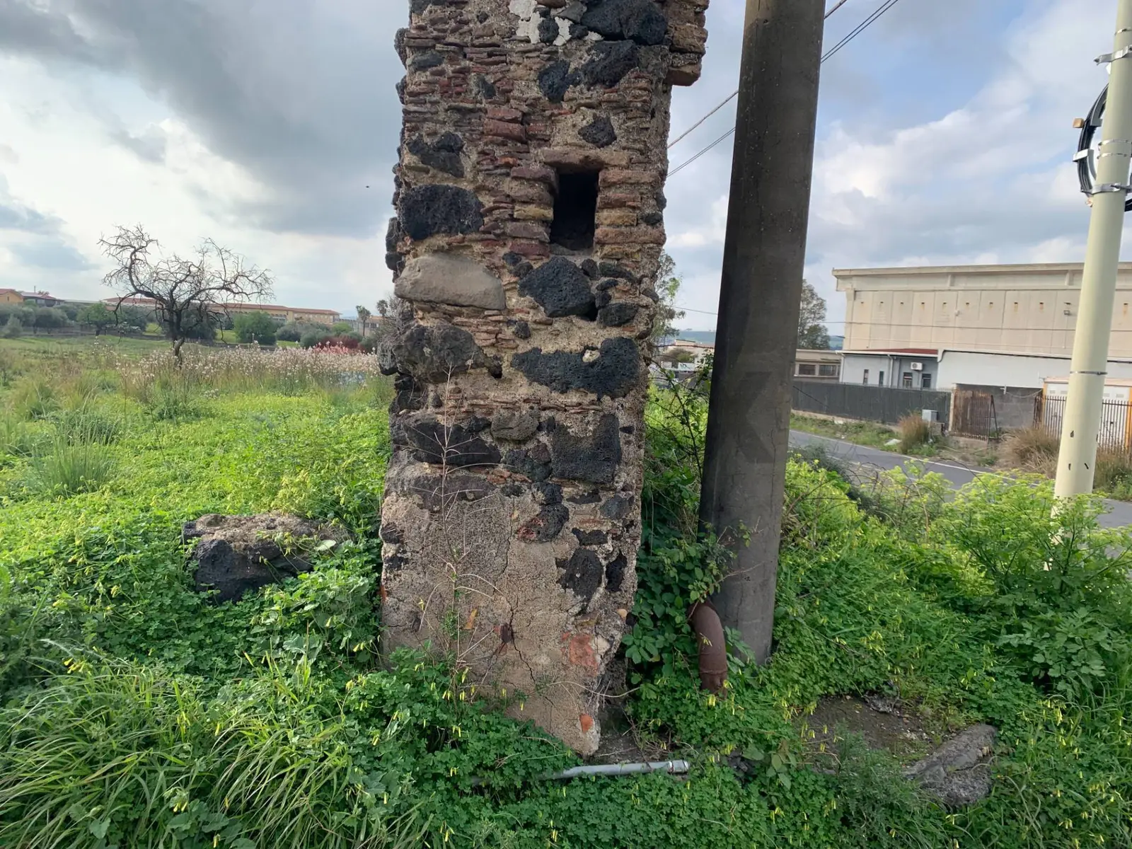 Terreno Industriale in Vendita a Motta Sant'Anastasia