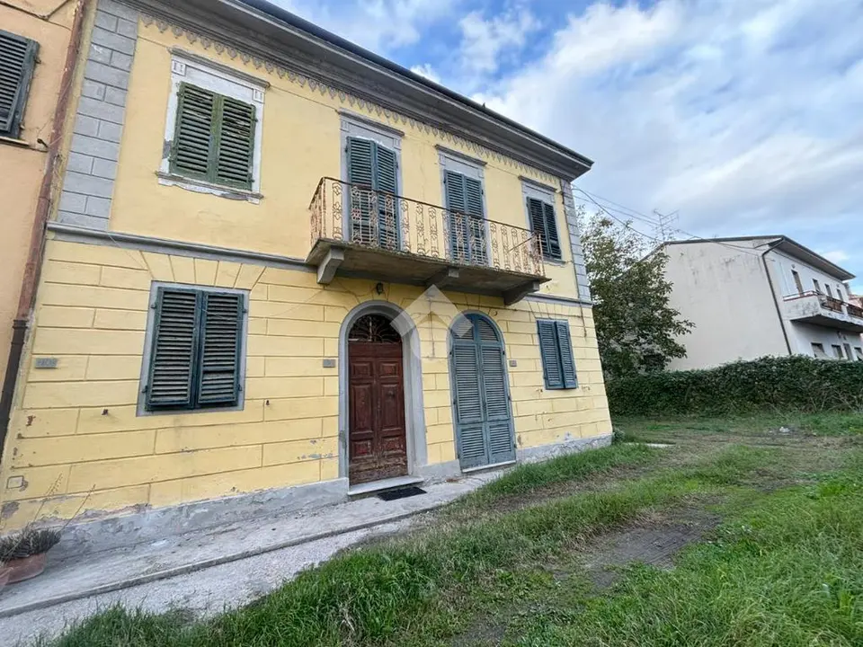 4-Zimmer-Reihenhaus zum Kauf in Cascina