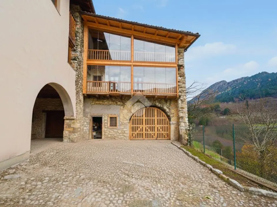 Palazzina in vendita a Mori
