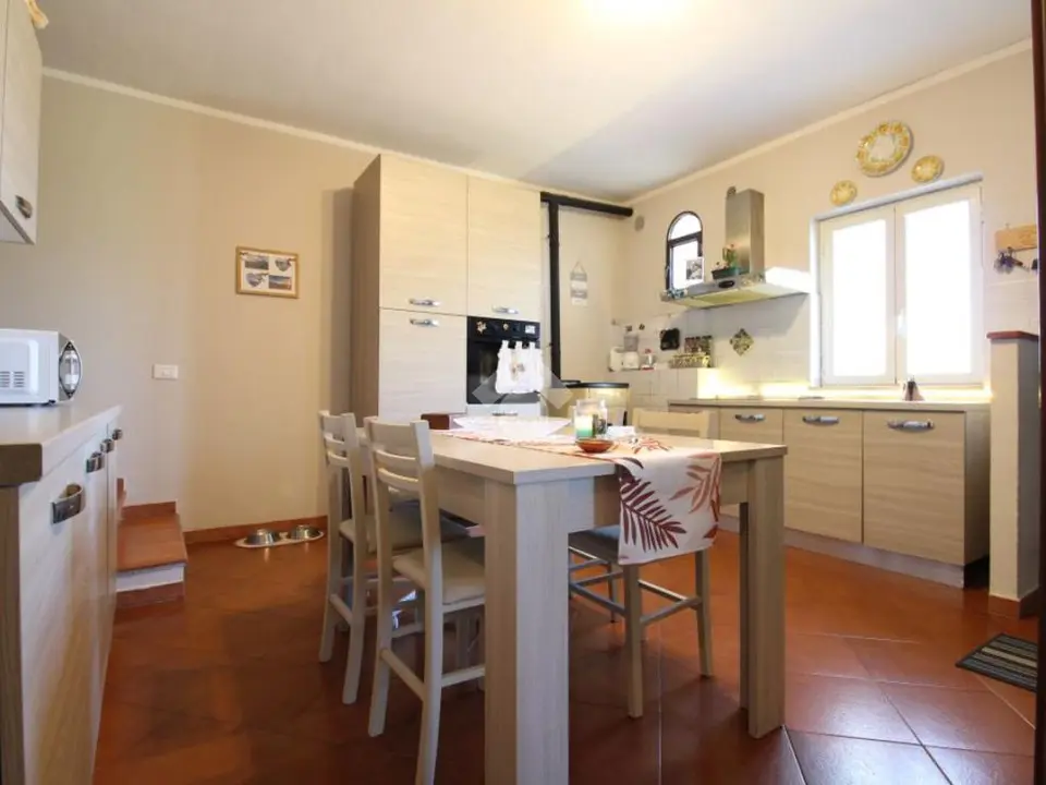 Quadrilocale in vendita a Morlupo