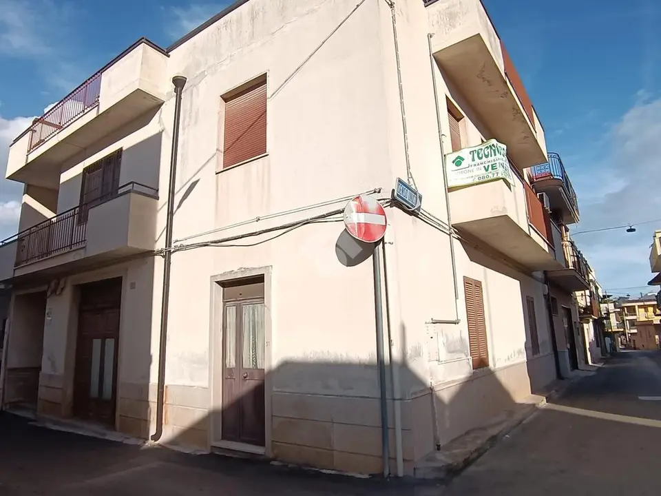 Casa indipendente in vendita a Cassano Delle Murge