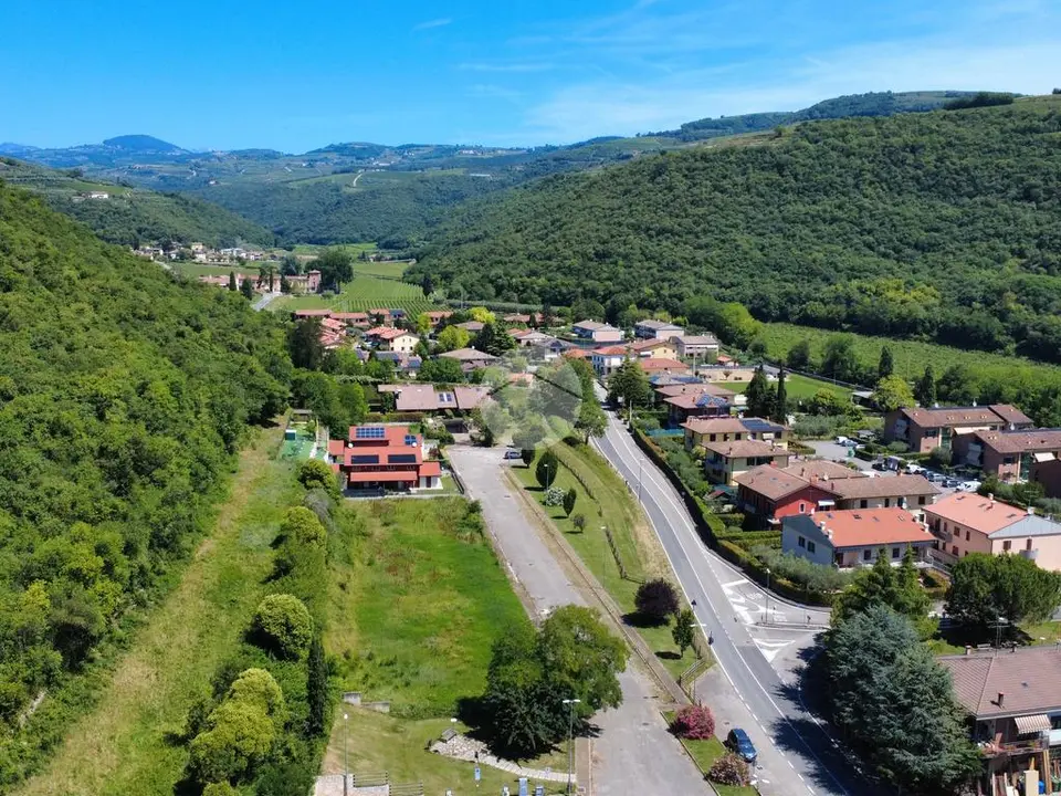 Ter. residenziale in vendita a Mezzane Di Sotto