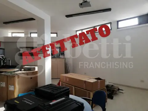 Magazzino in Via Privata Gadames 100, Milano (MI)