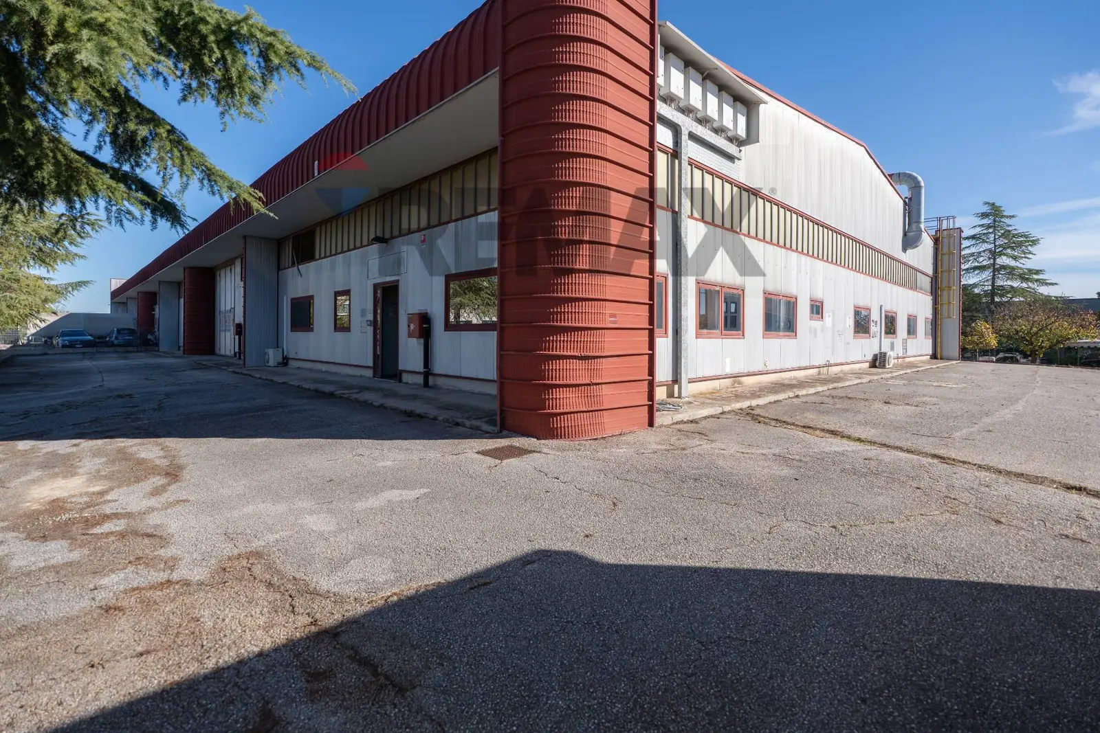Capannone Industriale in Affitto a Monte San Vito