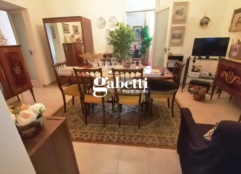 Appartamento in via Guglielmo Marconi , Caronia (ME)