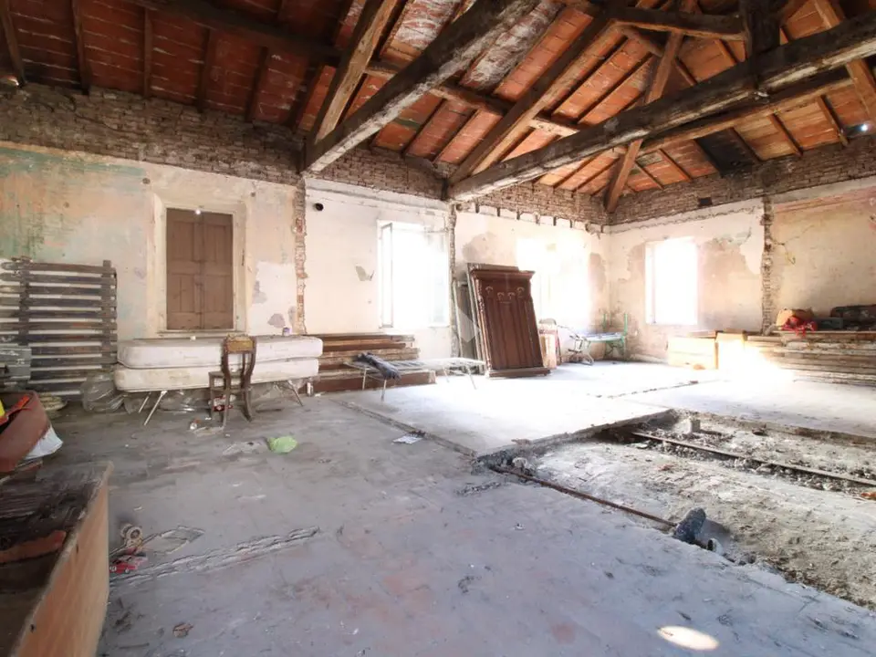 Casa di corte in vendita a Sassuolo