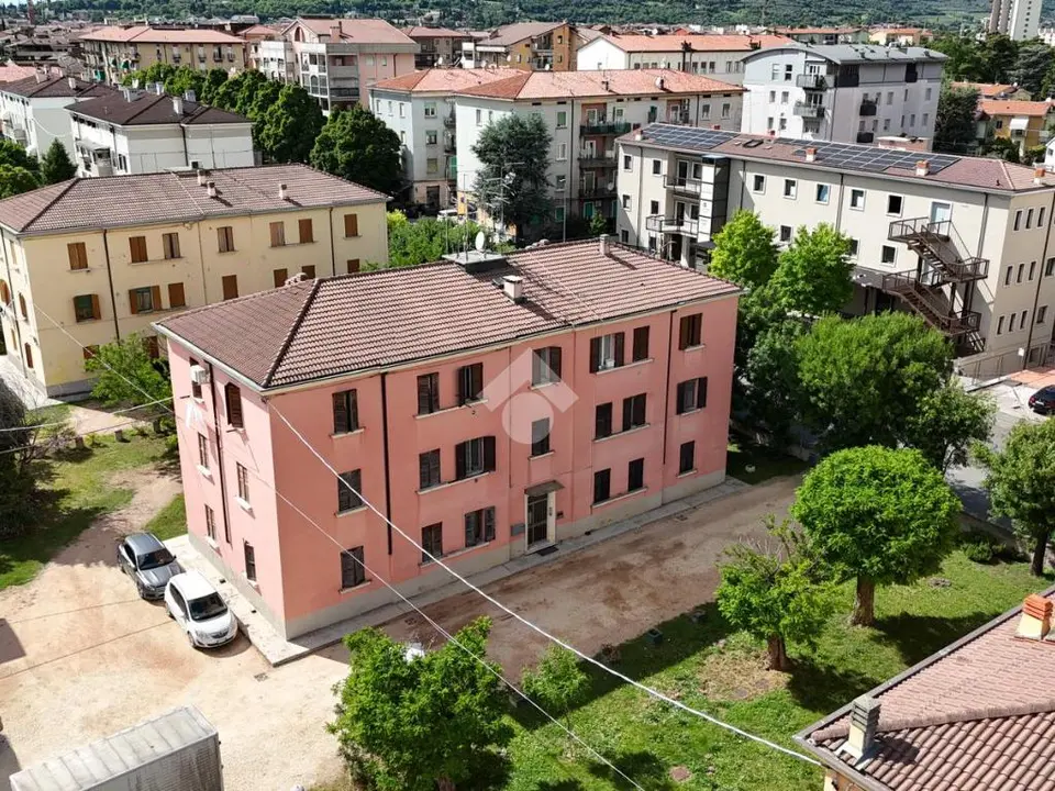 Quadrilocale in vendita a Verona