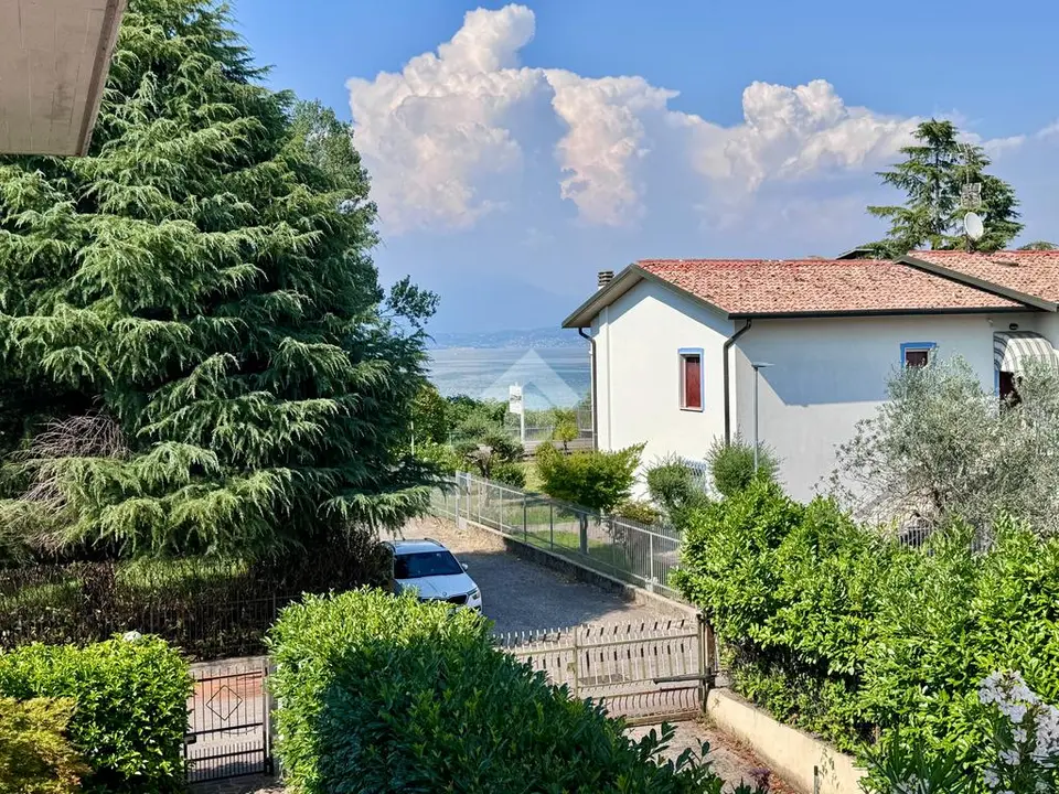 Quadrilocale in vendita a Peschiera Del Garda