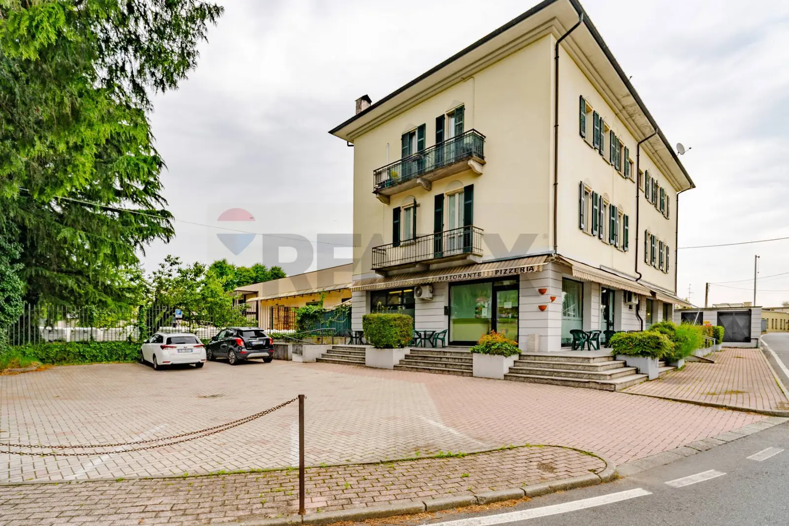 Ristorante in Vendita a Varallo Pombia