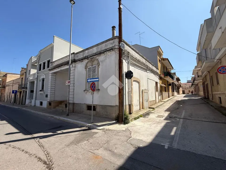 Casa indipendente in vendita a Cassano Delle Murge