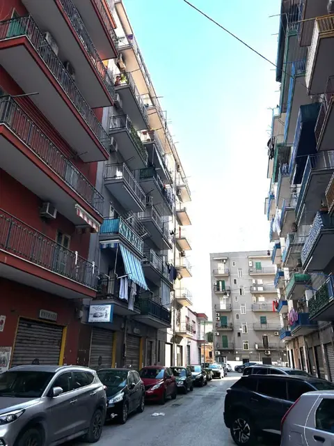 Appartamento in Via Verga 12, Taranto (TA)
