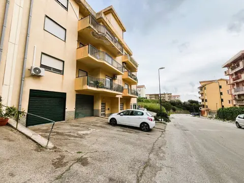 Appartamento in Via Isola D'Elba 10, Agrigento (AG)