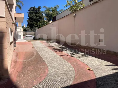 Box in Via Ruggero Flores  36, Brindisi (BR)