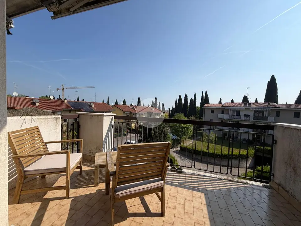 Quadrilocale in vendita a Desenzano Del Garda