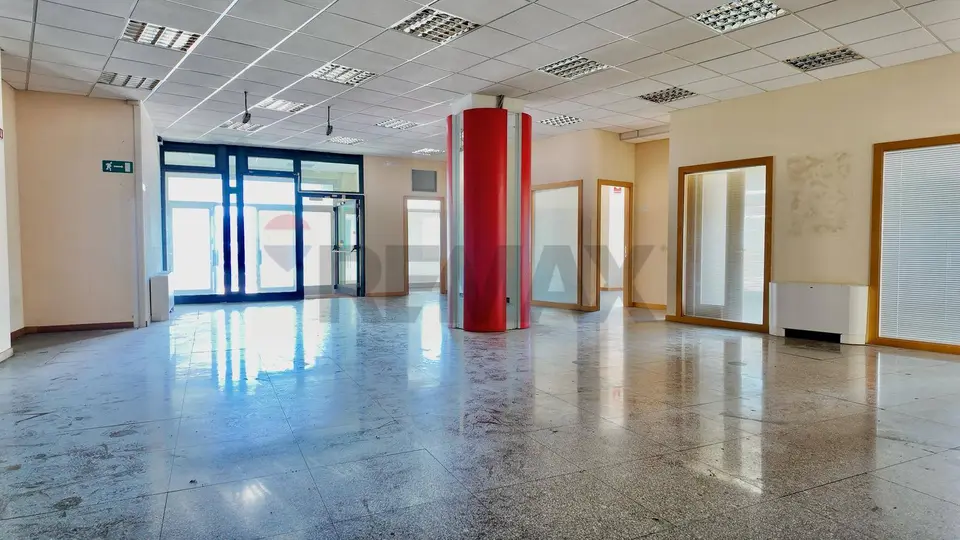 Ufficio in Affitto a Ancona
