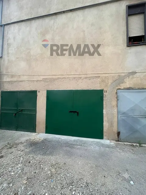 Garage/Box in Vendita a Corigliano-Rossano