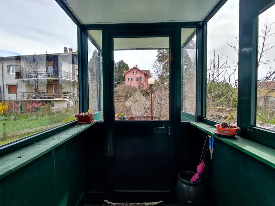 Porzione di trifamiliare in vendita a Montoggio