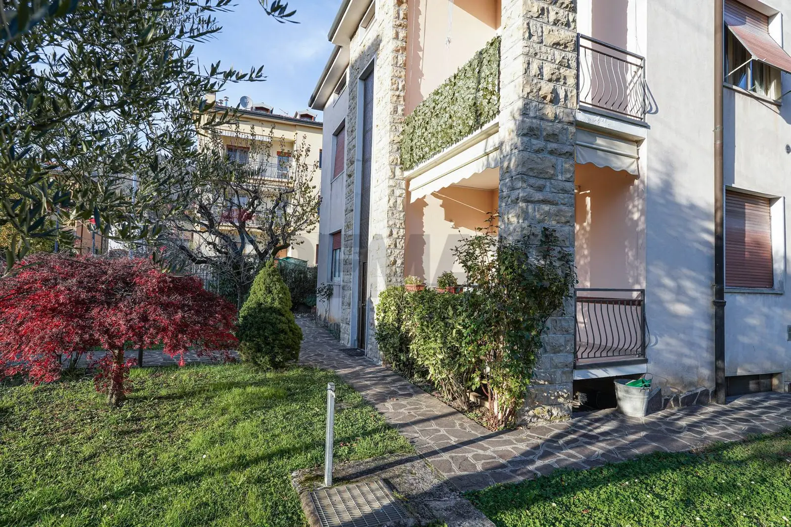 Casa Indipendente in Vendita a Alzano Lombardo