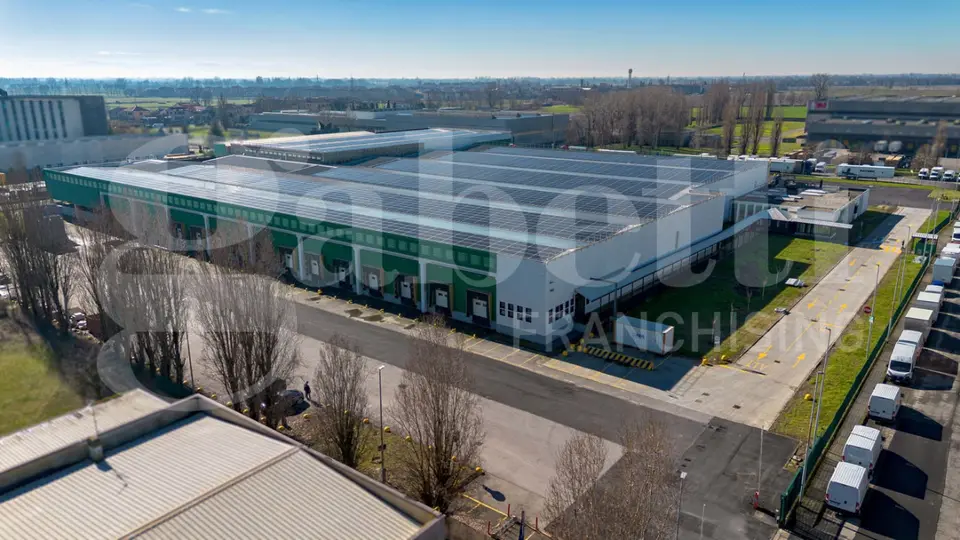 Capannone in via giuseppe ripamonti, Milano (MI) 15100 m², 10 locali, 10 bagni